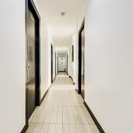 Oyo 895 Golden Majestic Pension Inn 마닐라 외부 사진